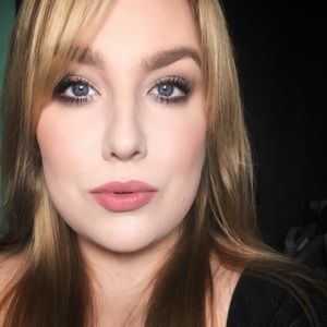 Meet your Posher, Averi